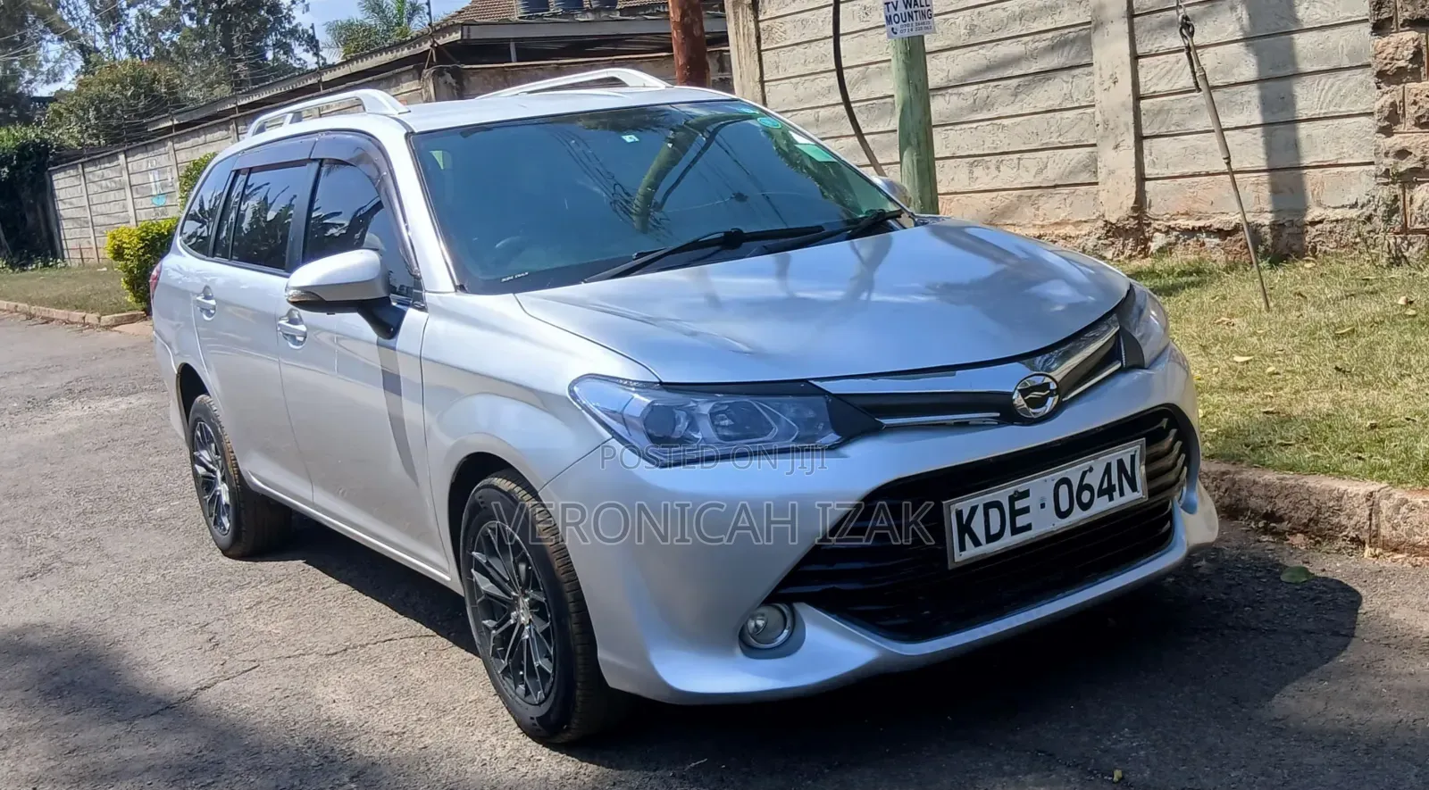 Toyota Corolla Fielder 2016 Silver
