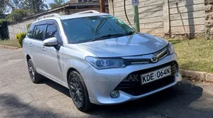 Toyota Corolla Fielder 2016 Silver