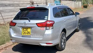 Toyota Corolla Fielder 2016 Silver
