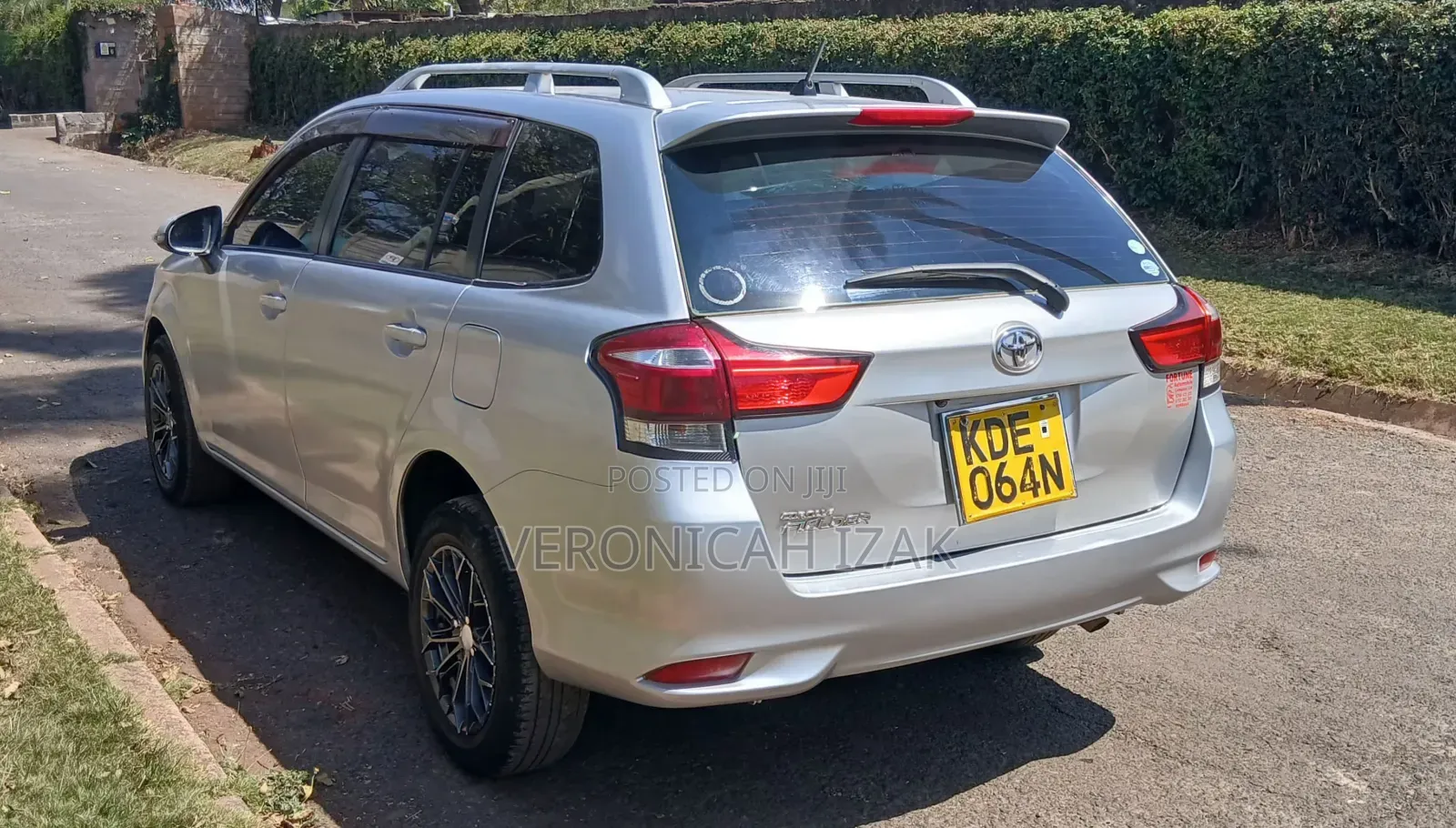 Toyota Corolla Fielder 2016 Silver
