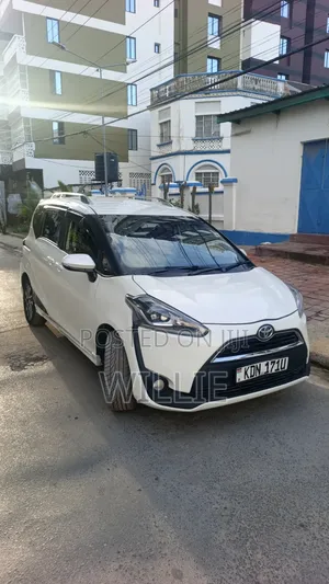 Toyota Sienta 2016 White