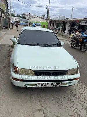 Toyota Corolla Sedan 1992 White