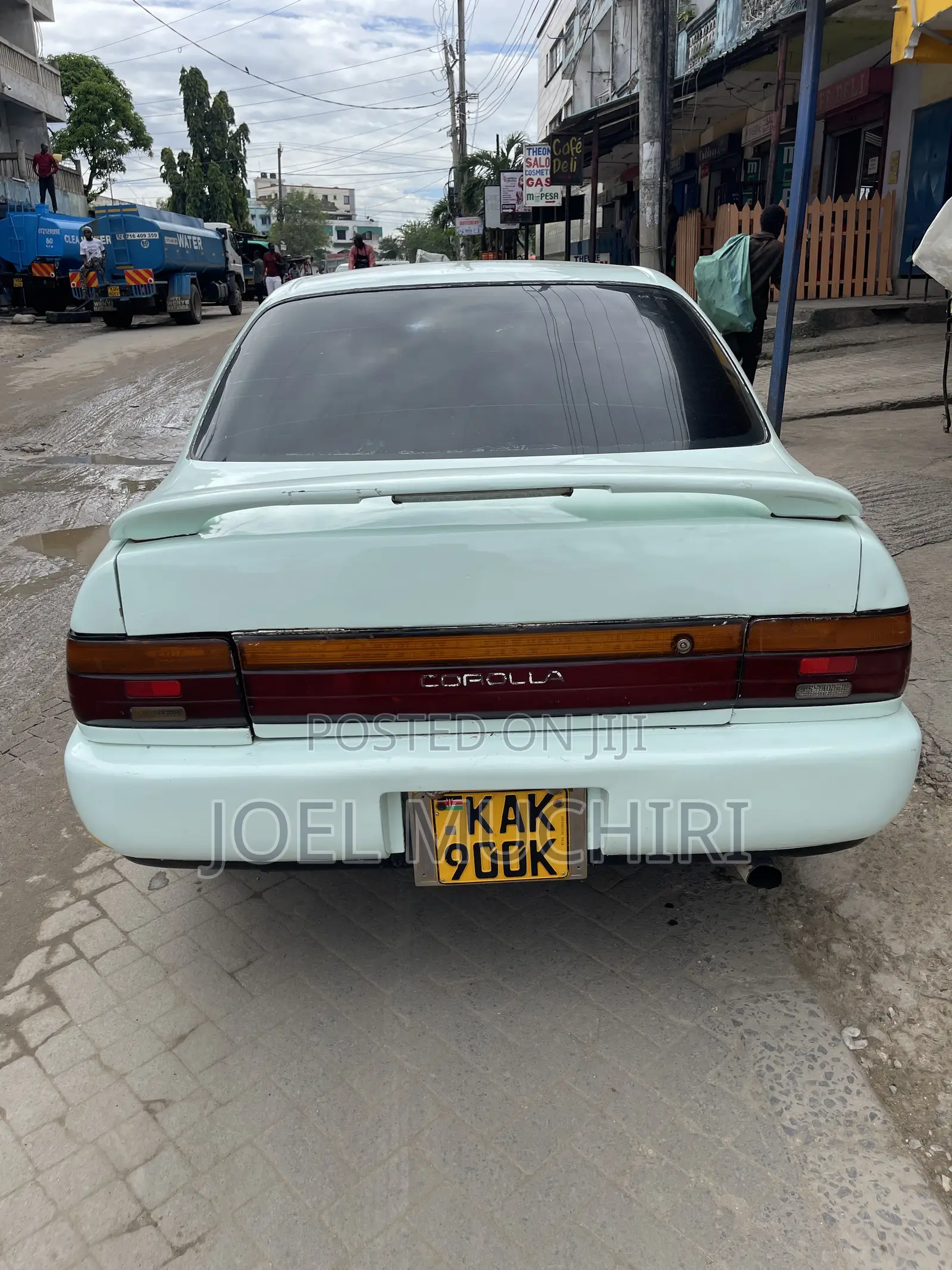 Toyota Corolla Sedan 1992 White