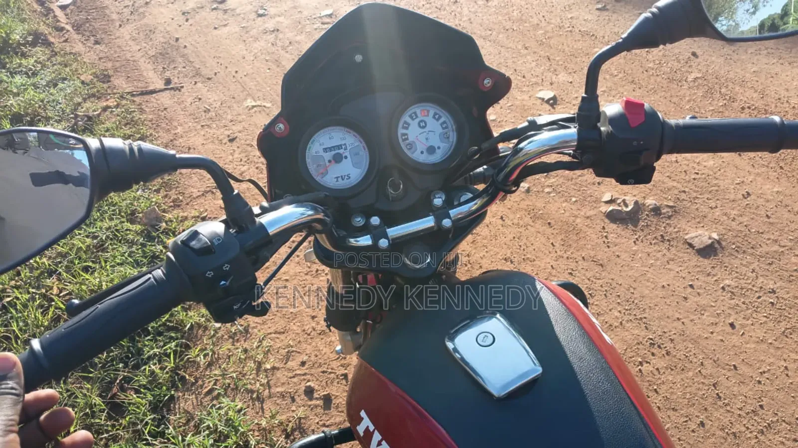 New TVS HLX 125 2024 Red