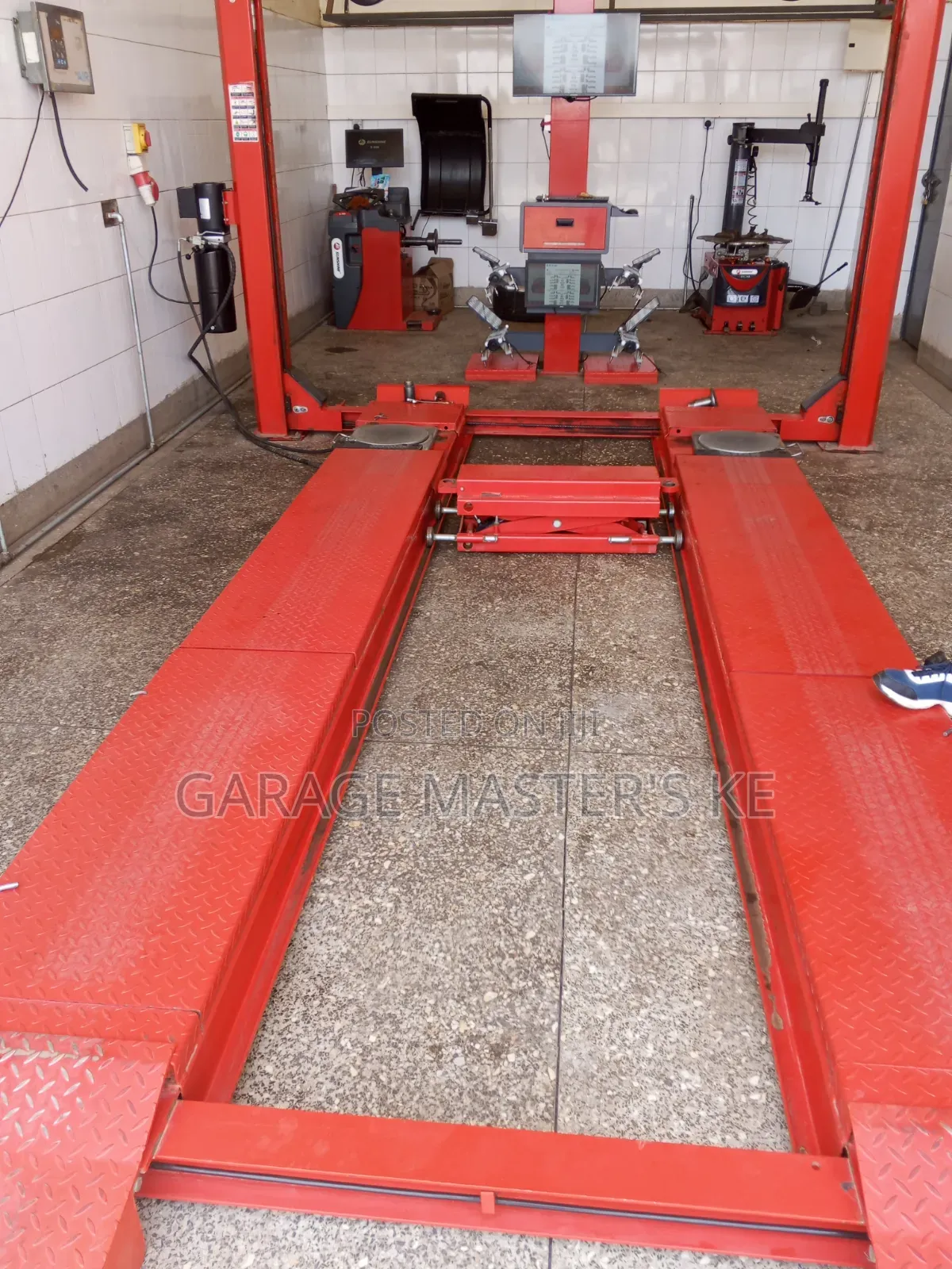 Durable 4post Lift