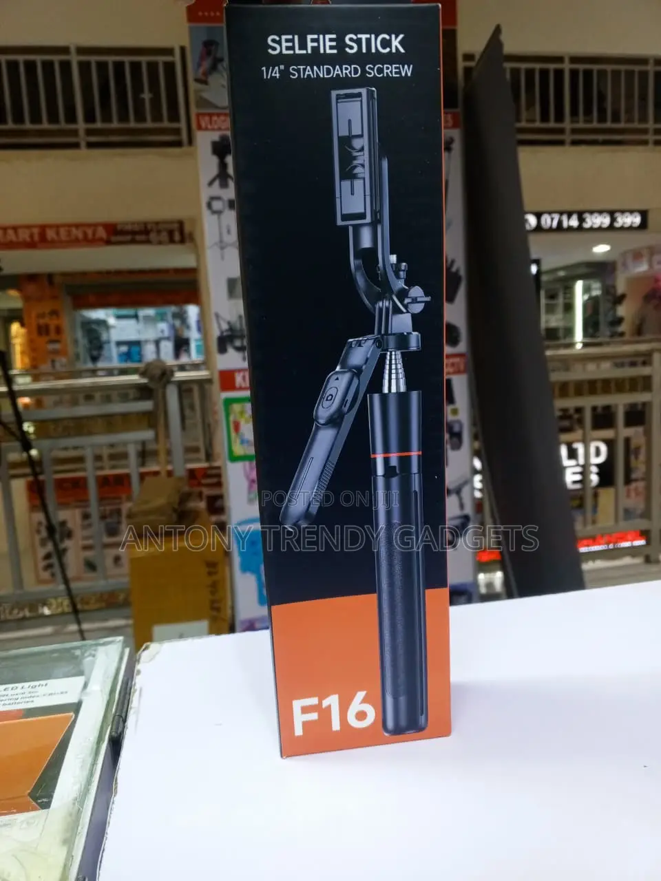 F16 360° Rotating Selfie Stick Tripod With 1/4" Screw Phone Holder