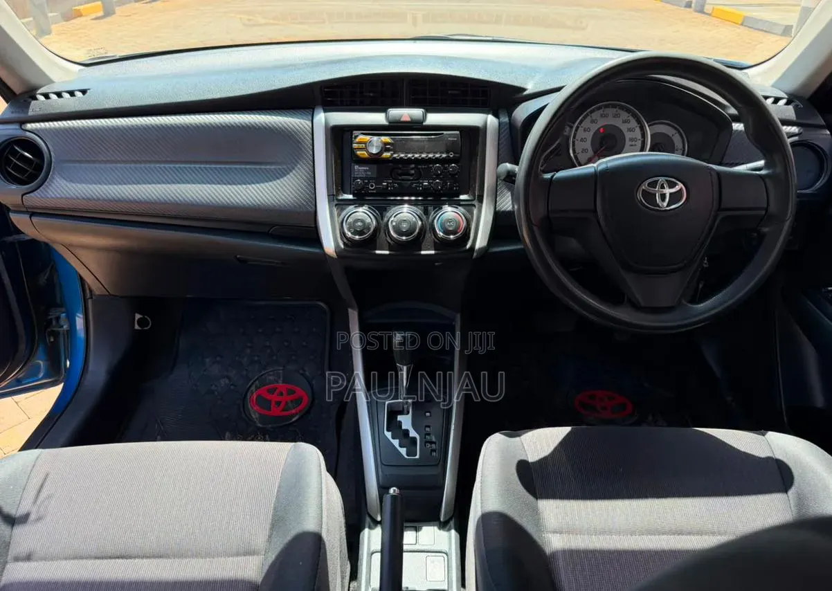 Toyota Corolla Fielder 2014