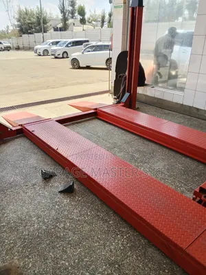 Stable Design 4post Lift for Maximum Support