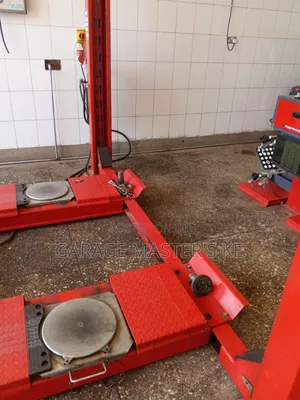 Stable Design 4post Lift for Maximum Support