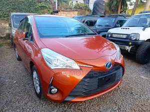 Toyota Vitz 2017 Orange
