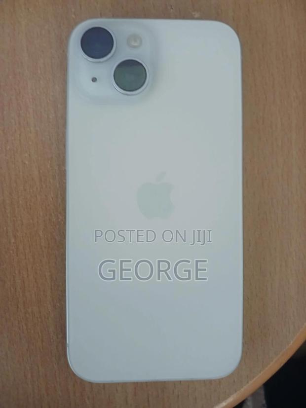 Apple iPhone 15 128 GB White - thumbnail 3