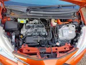 Toyota Vitz 2017 Orange