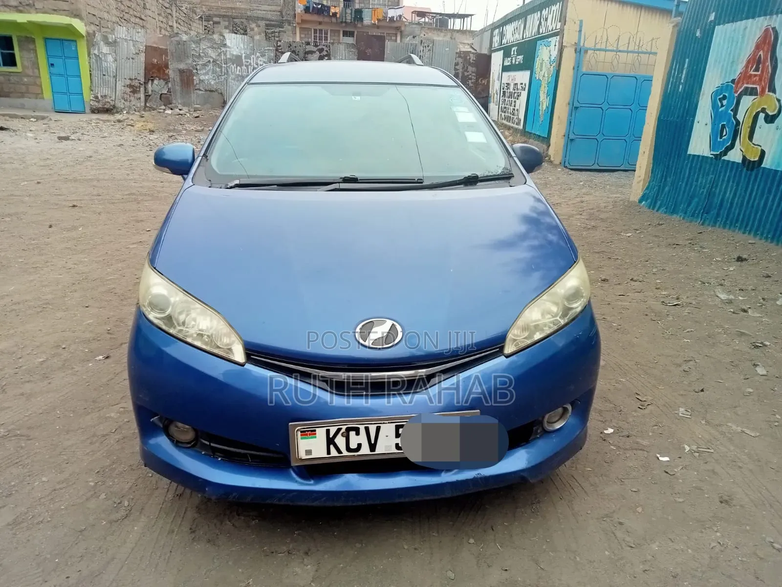 Toyota Wish 2012 Blue
