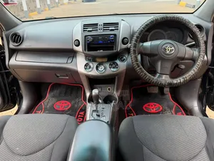 Toyota RAV4 2010