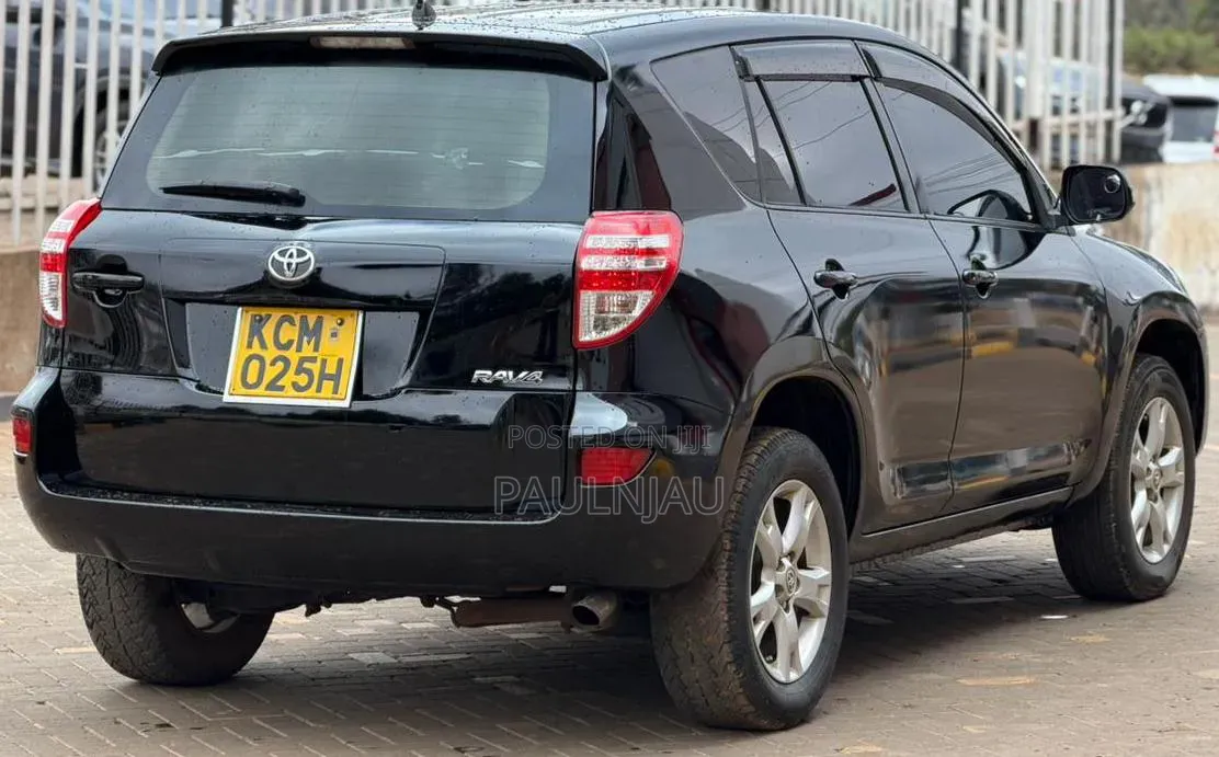 Toyota RAV4 2010