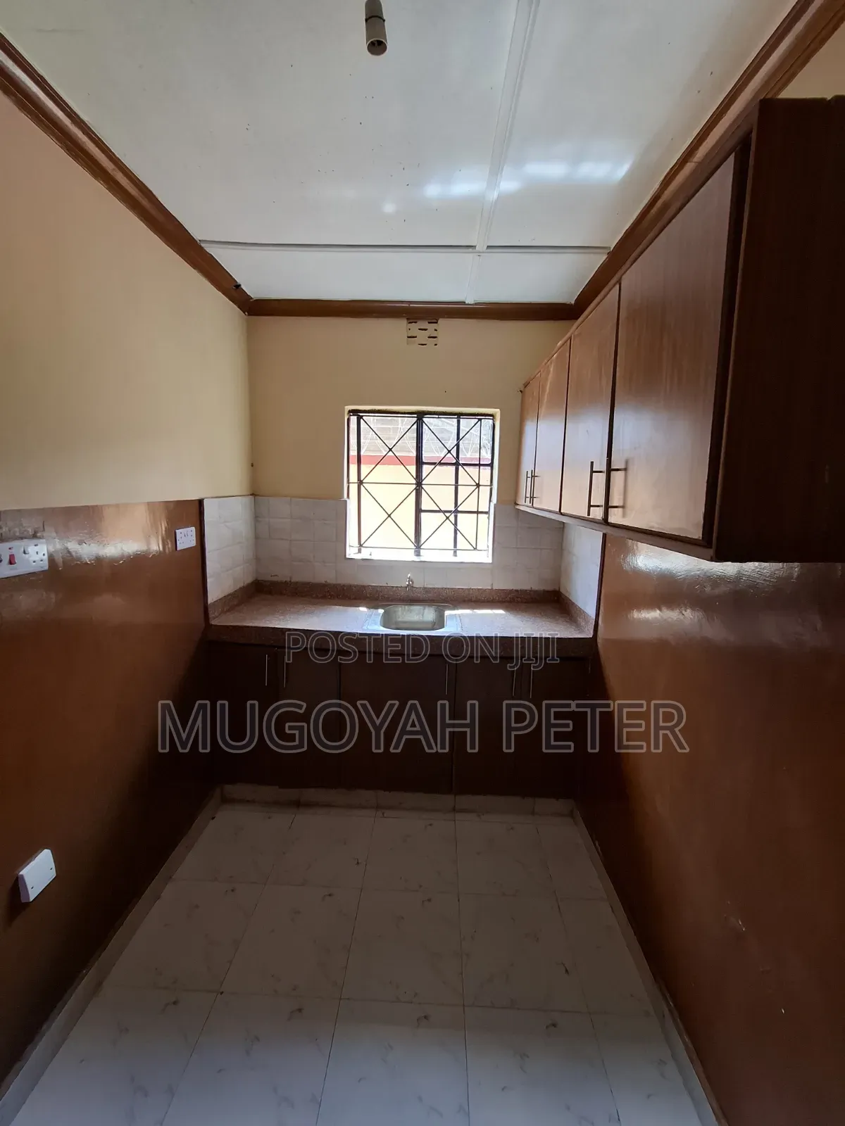 2bdrm Bungalow in Muhuri Road, Uthiru for rent