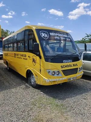 Isuzu NQR 2014 Yellow