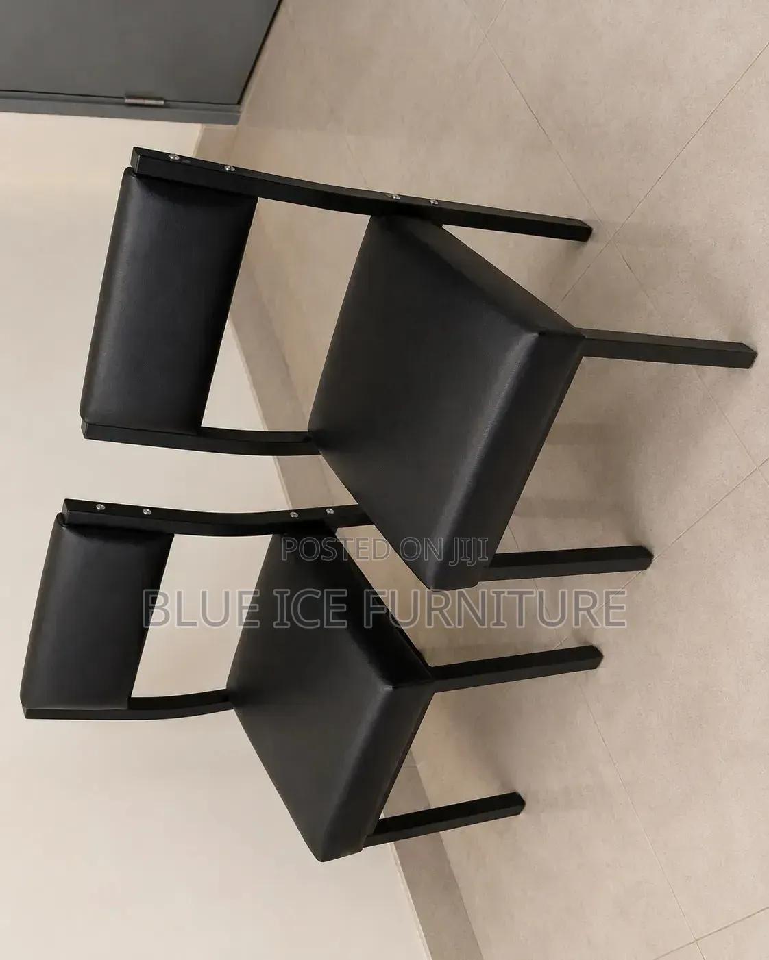 Black Leather Visitor Chair