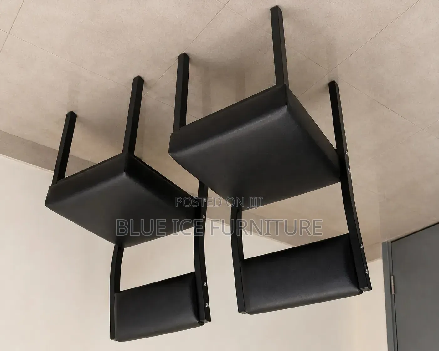 Black Leather Visitor Chair