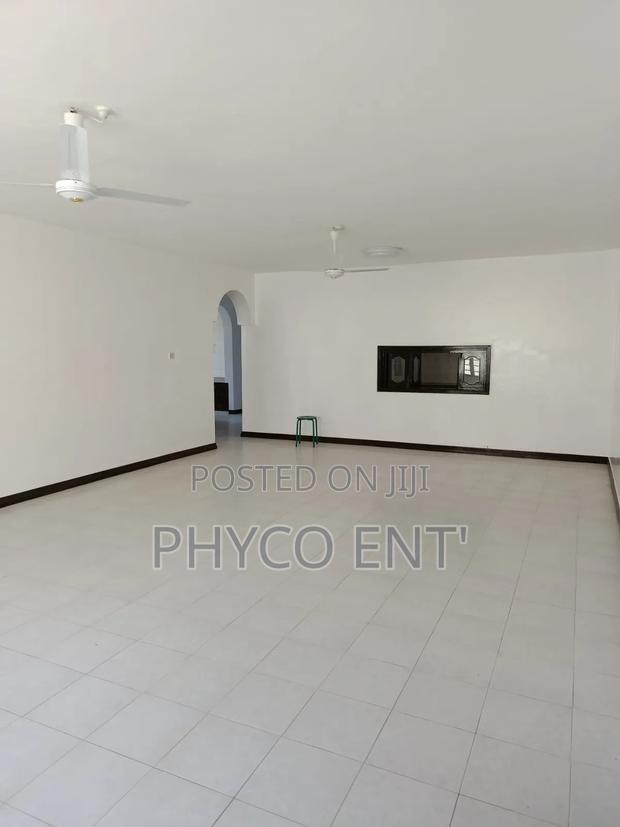 4bdrm Apartment in Umoja, Nyali Mkomani for rent