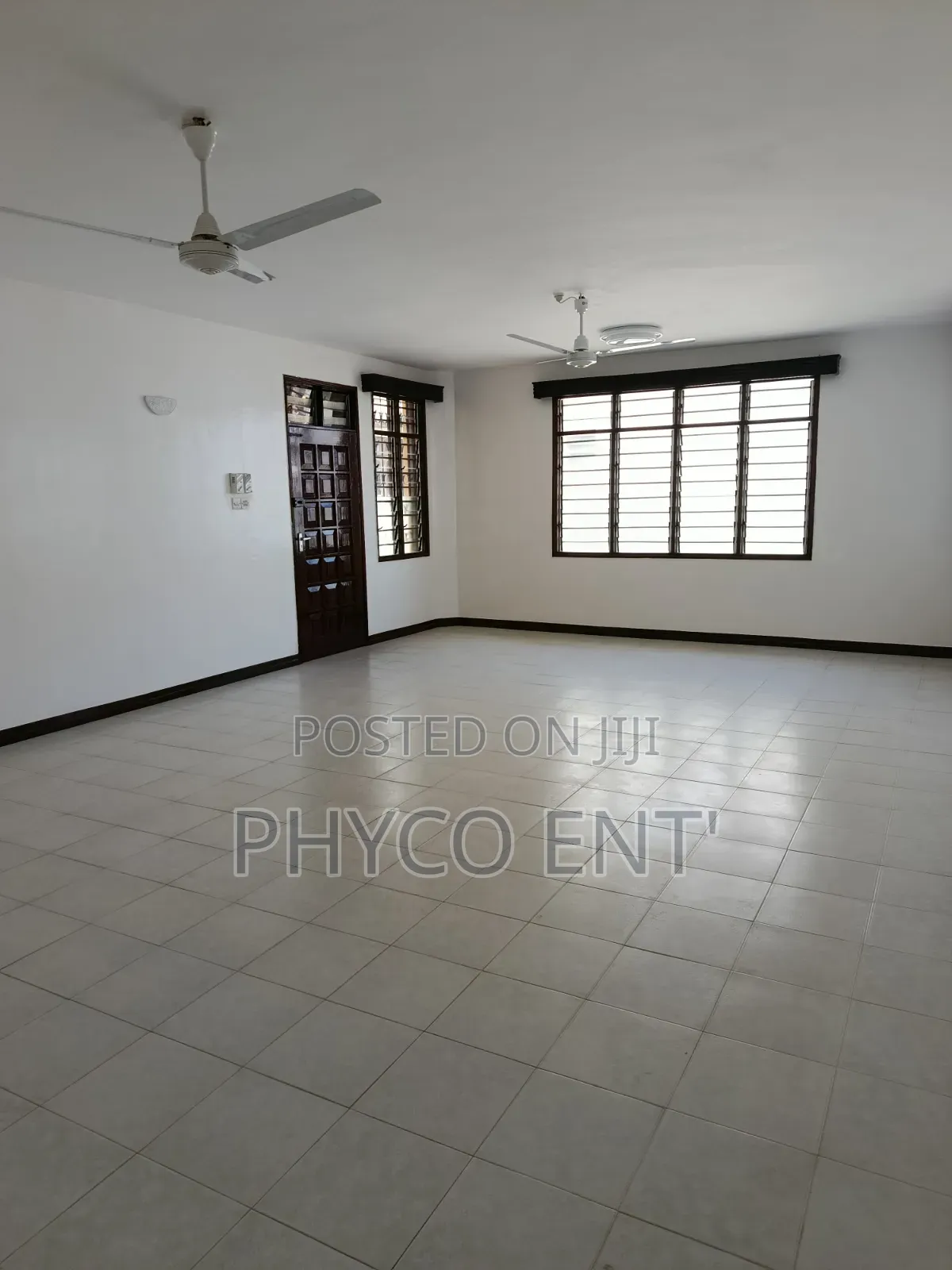 4bdrm Apartment in Umoja, Nyali Mkomani for rent
