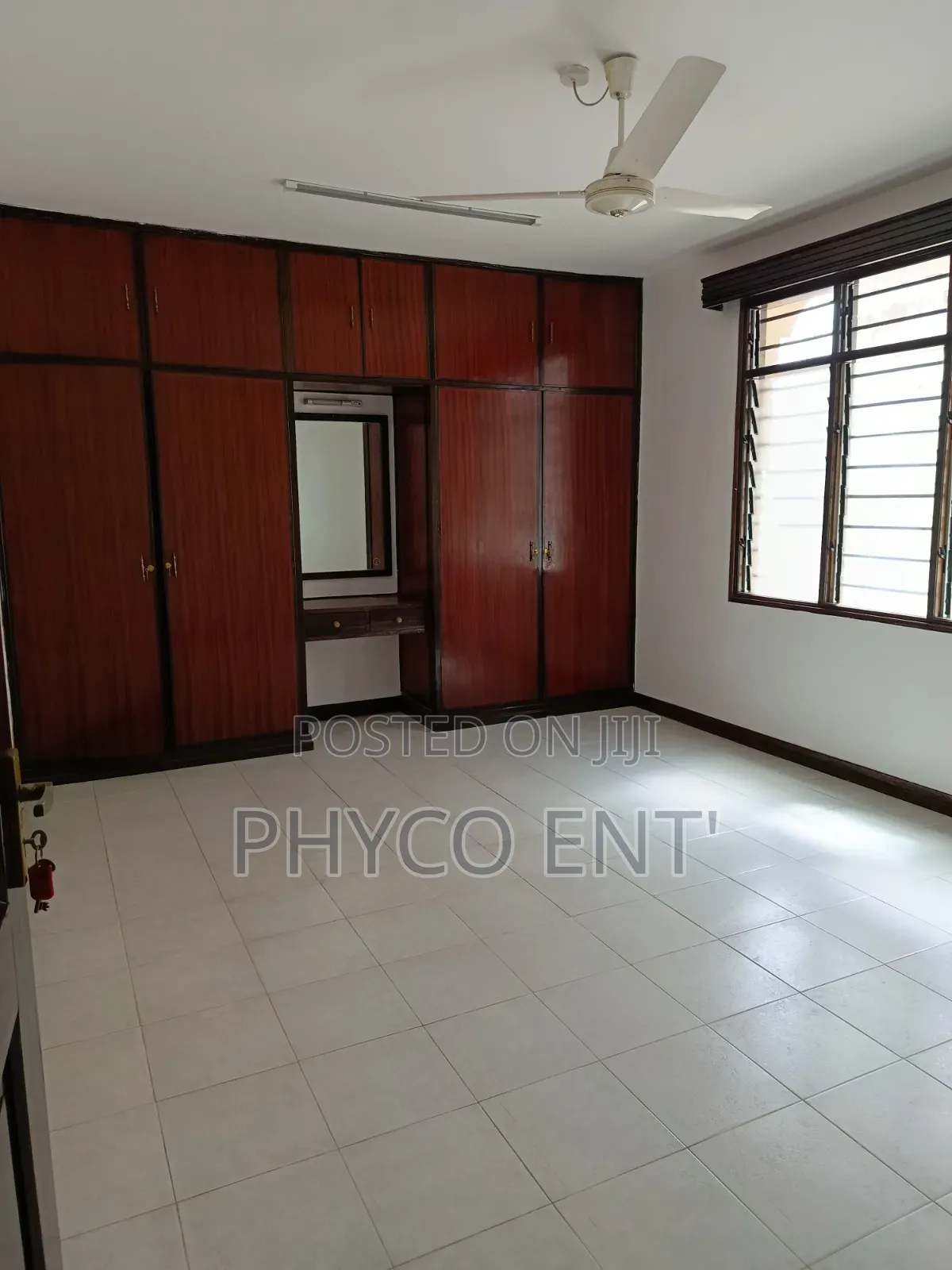 4bdrm Apartment in Umoja, Nyali Mkomani for rent
