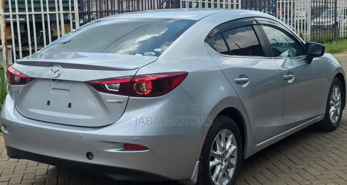 Mazda Axela 2018 Silver