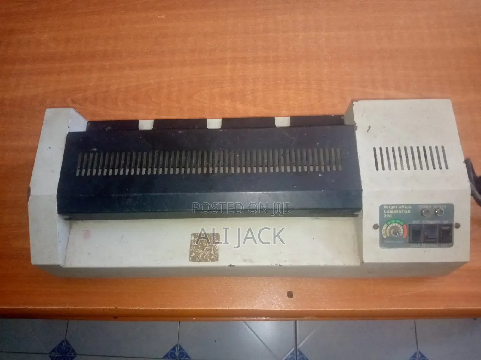 Laminator DELI E3895 Professional.