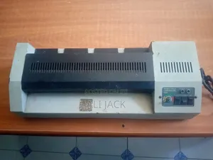 Laminator DELI E3895 Professional.