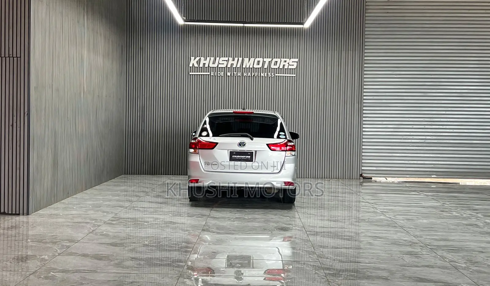 Toyota Corolla Fielder 2019 Silver