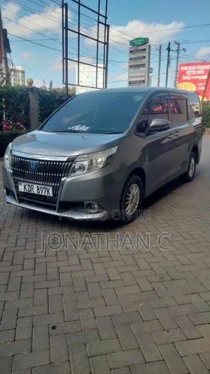 Toyota Esquire 2016 Gray
