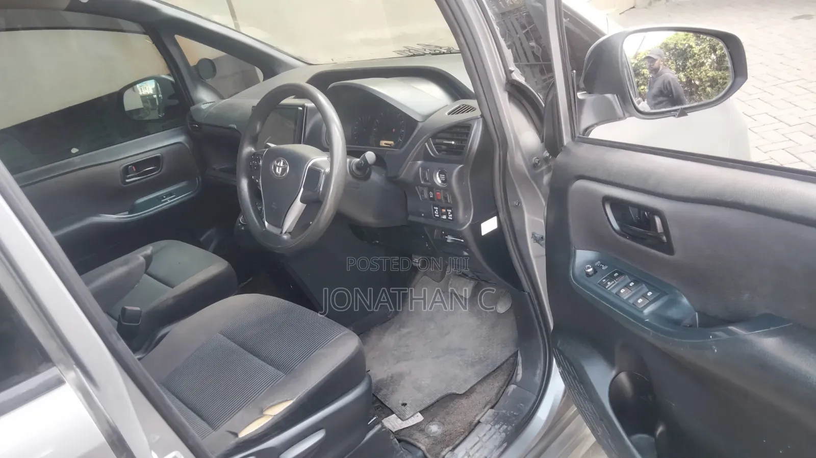 Toyota Esquire 2016 Gray