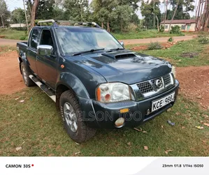 Nissan Hardbody 2014 Gray