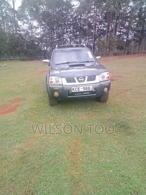 Nissan Hardbody 2014 Gray