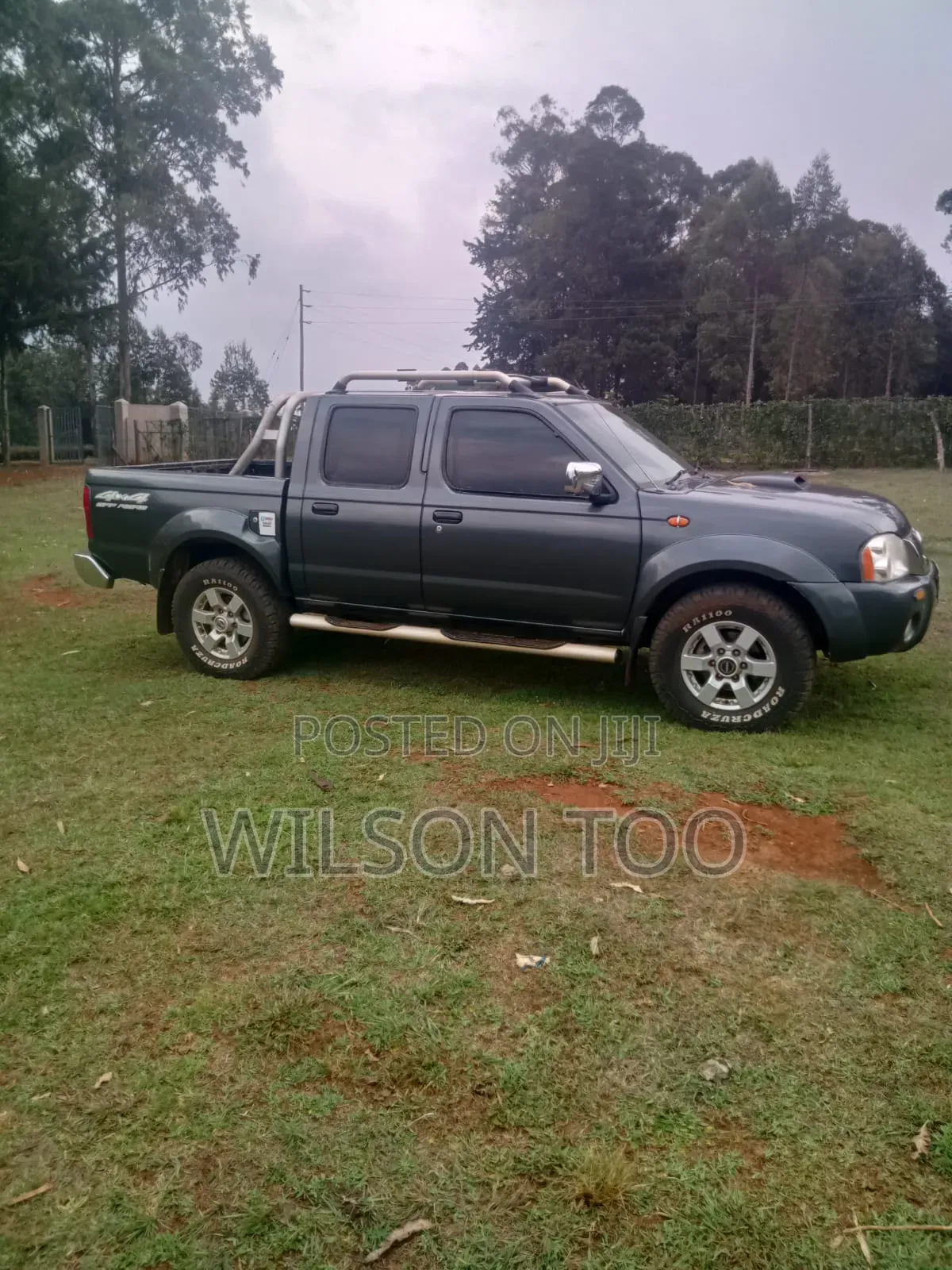 Nissan Hardbody 2014 Gray