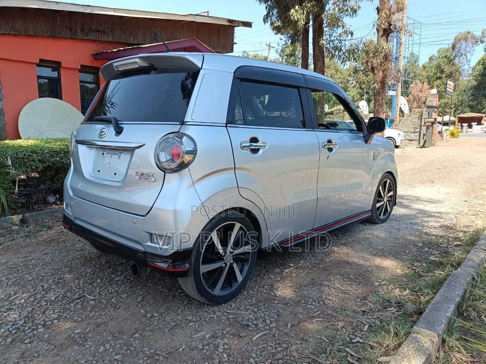 Daihatsu Cast 2019 Silver