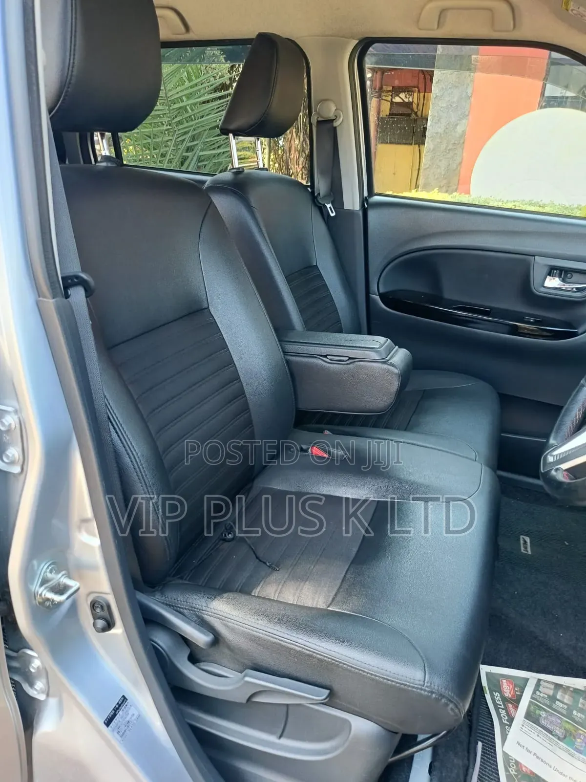 Daihatsu Cast 2019 Silver