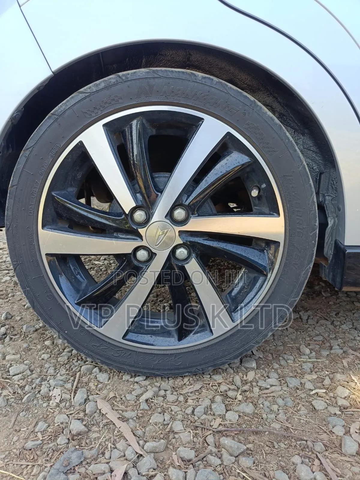 Daihatsu Cast 2019 Silver