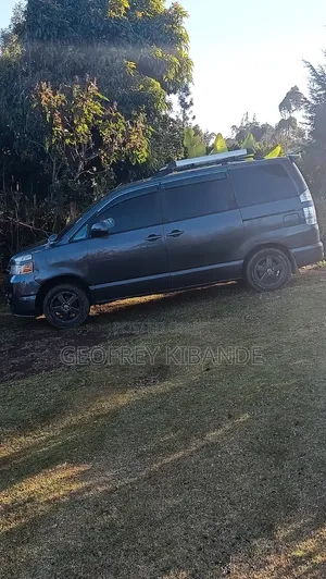 Toyota Voxy 2006 Gray