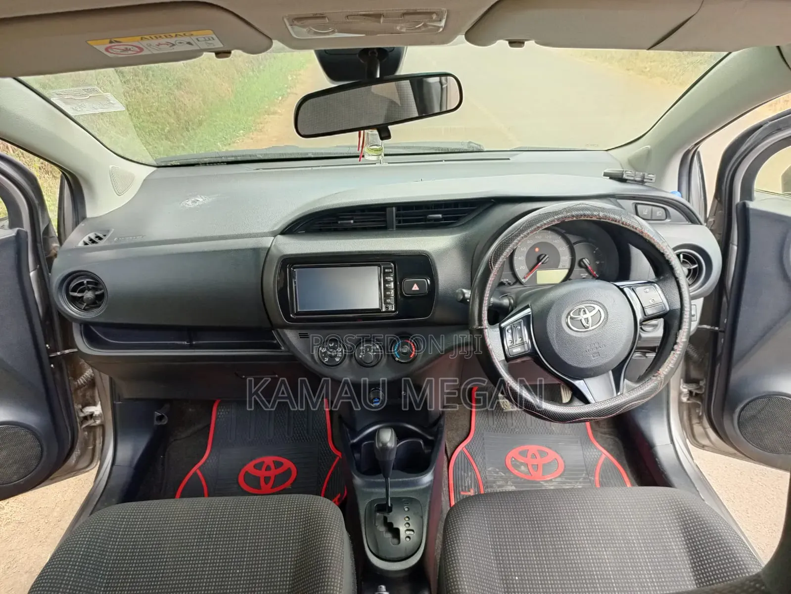 Toyota Vitz 2018 Silver