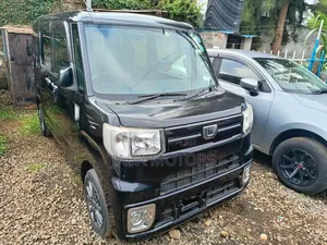 Daihatsu Wake 2017 Black