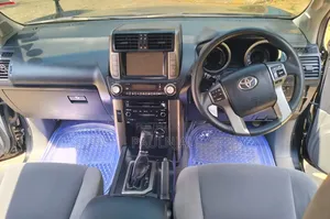 Toyota Land Cruiser Prado 2012 Black