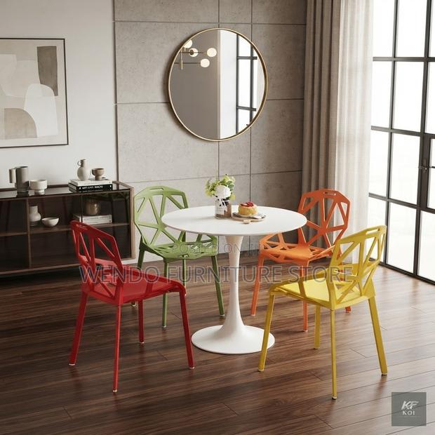 Dining Table : Modern White Round Dining Table
