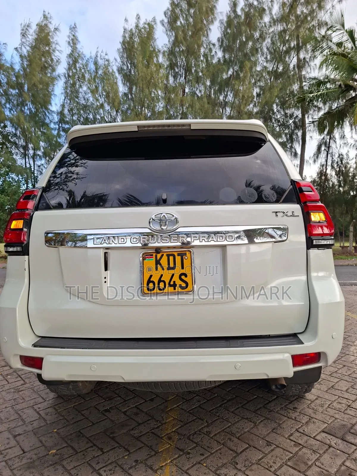 Toyota Land Cruiser Prado 2017 White