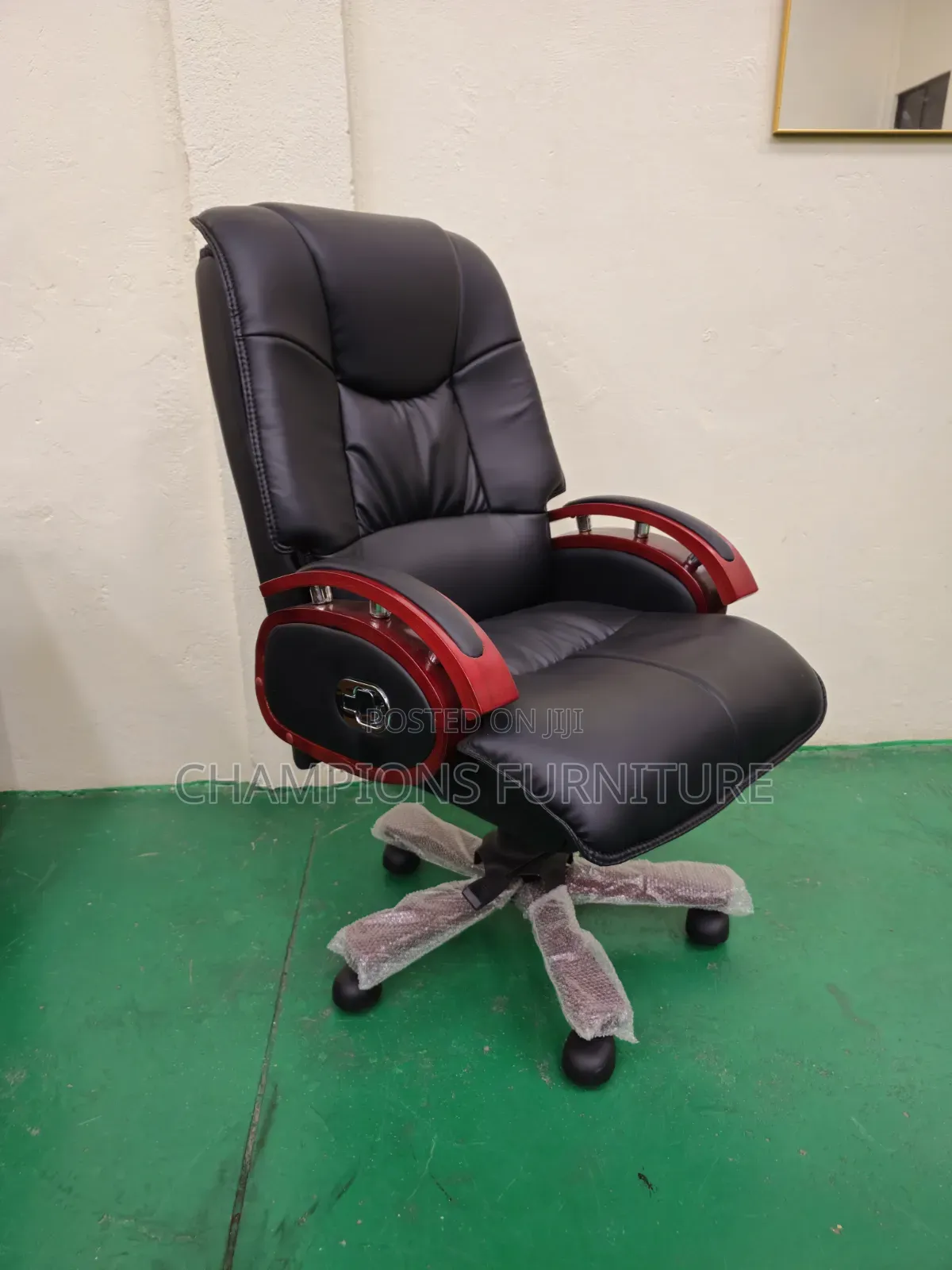 Executive Mahogany Trimmed Office Chair