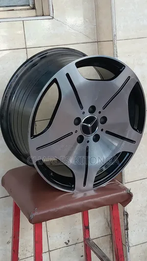 Rim Size 17,,,Mercedes-Benz