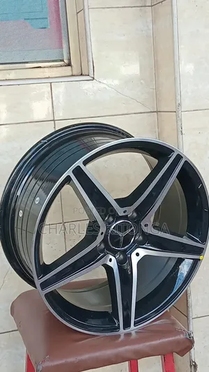 Rim Size 17,,,Mercedes-Benz