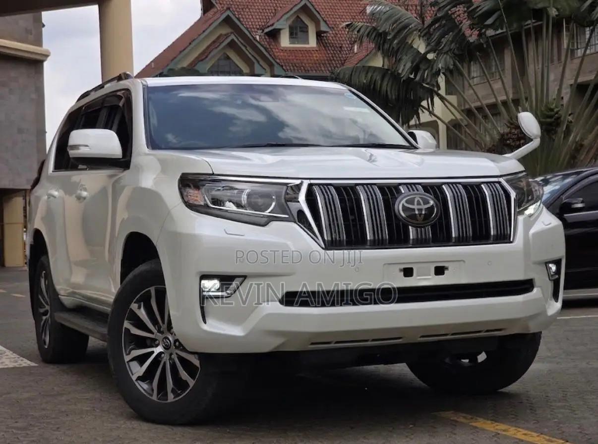 Toyota Land Cruiser Prado 2.8 2019 White