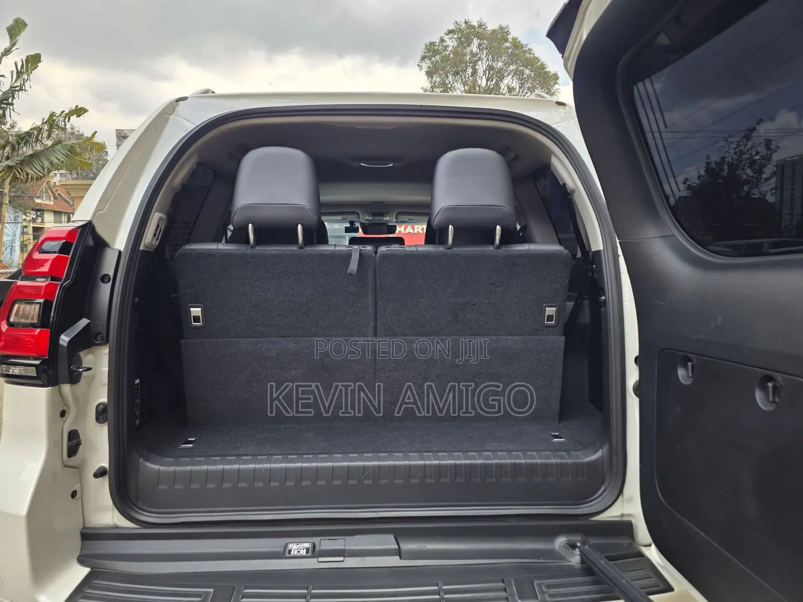 Toyota Land Cruiser Prado 2.8 2019 White