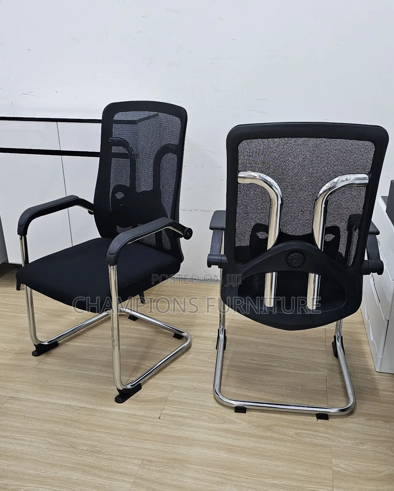 Chrome Frame Mesh Visitors/Boardroom Chair